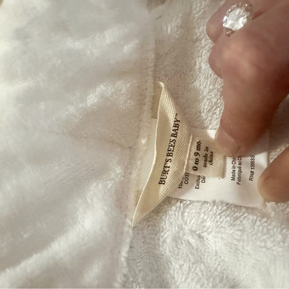 Burt's Bees Baby Soft White Robe 0-9 Months NWOT - Picture 3 of 4
